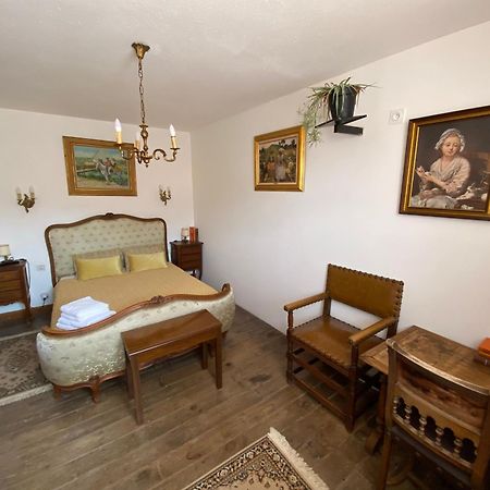 Os-Thel, Chambres A Louer Tautavel Buitenkant foto